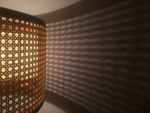 Carregar imagem no visualizador da galeria, Luminária de Mesa Abajur Zen Nova Home em Madeira Jequitibá